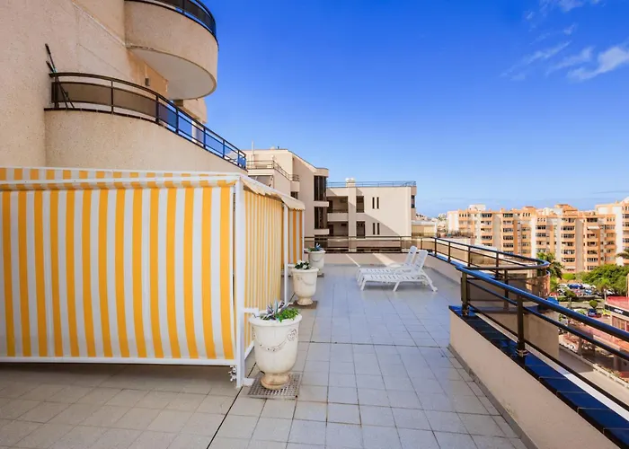 Cristianos Penthouse Alma Homes 公寓 *