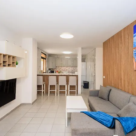 Cristianos Penthouse Alma Homes דירה *