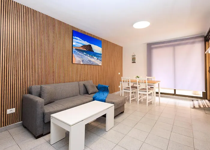 Cristianos Penthouse Alma Homes *