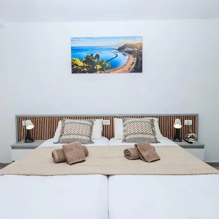 דירה Luxury Penthouse Sunny Terrace Alma Homes