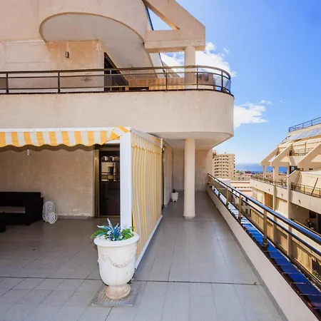 Cristianos Penthouse Alma Homes *