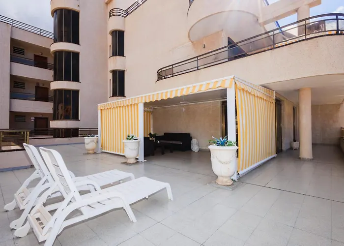 Cristianos Penthouse Alma Homes アパート *