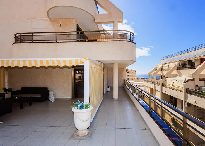 Cristianos Penthouse Alma Homes *